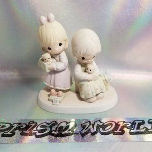 Precious Moments 1993 "To A Very Special Sister" Retired -PreOwned (no box)